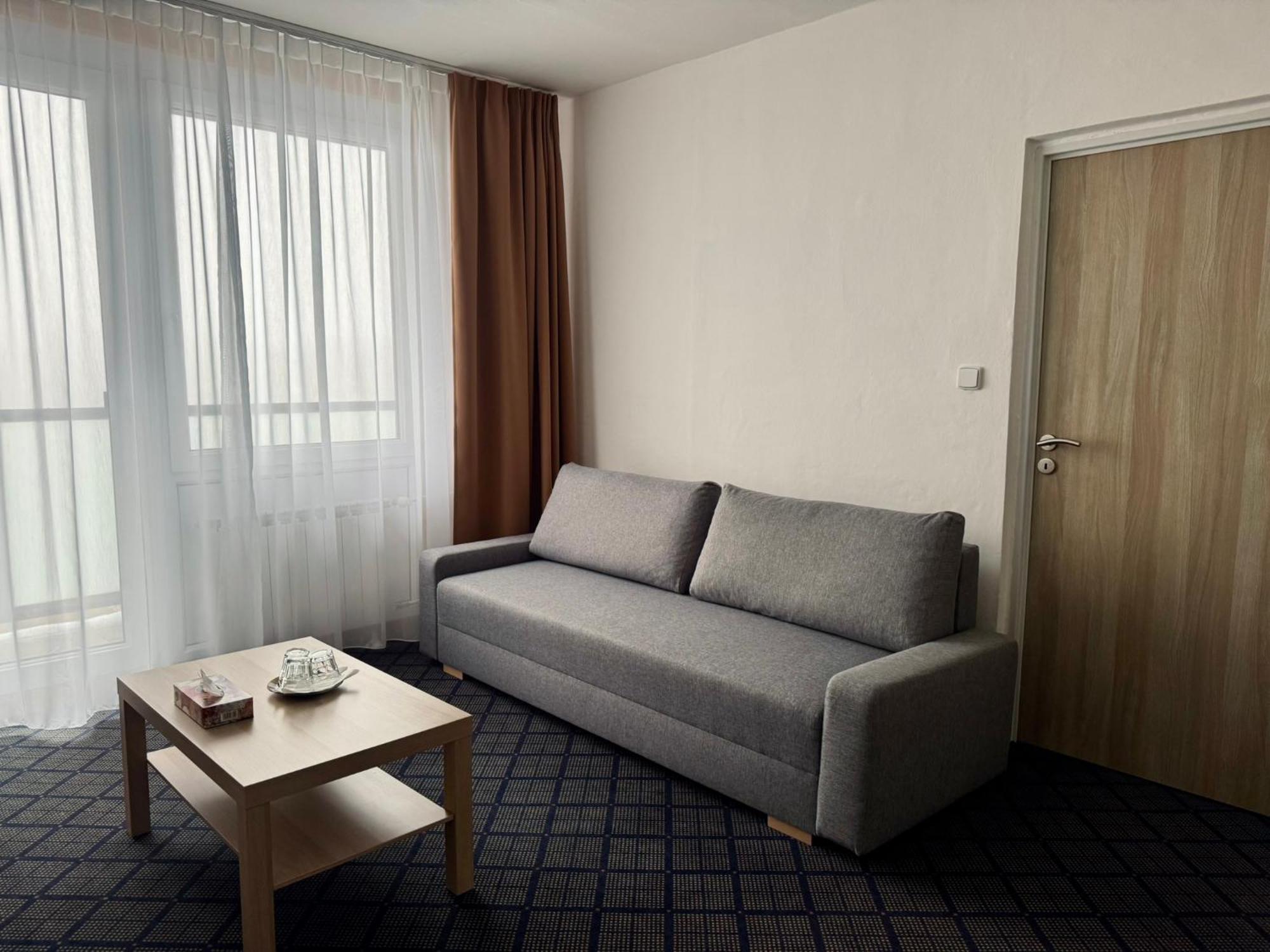 Patria Hotel Trutnov Eksteriør bilde